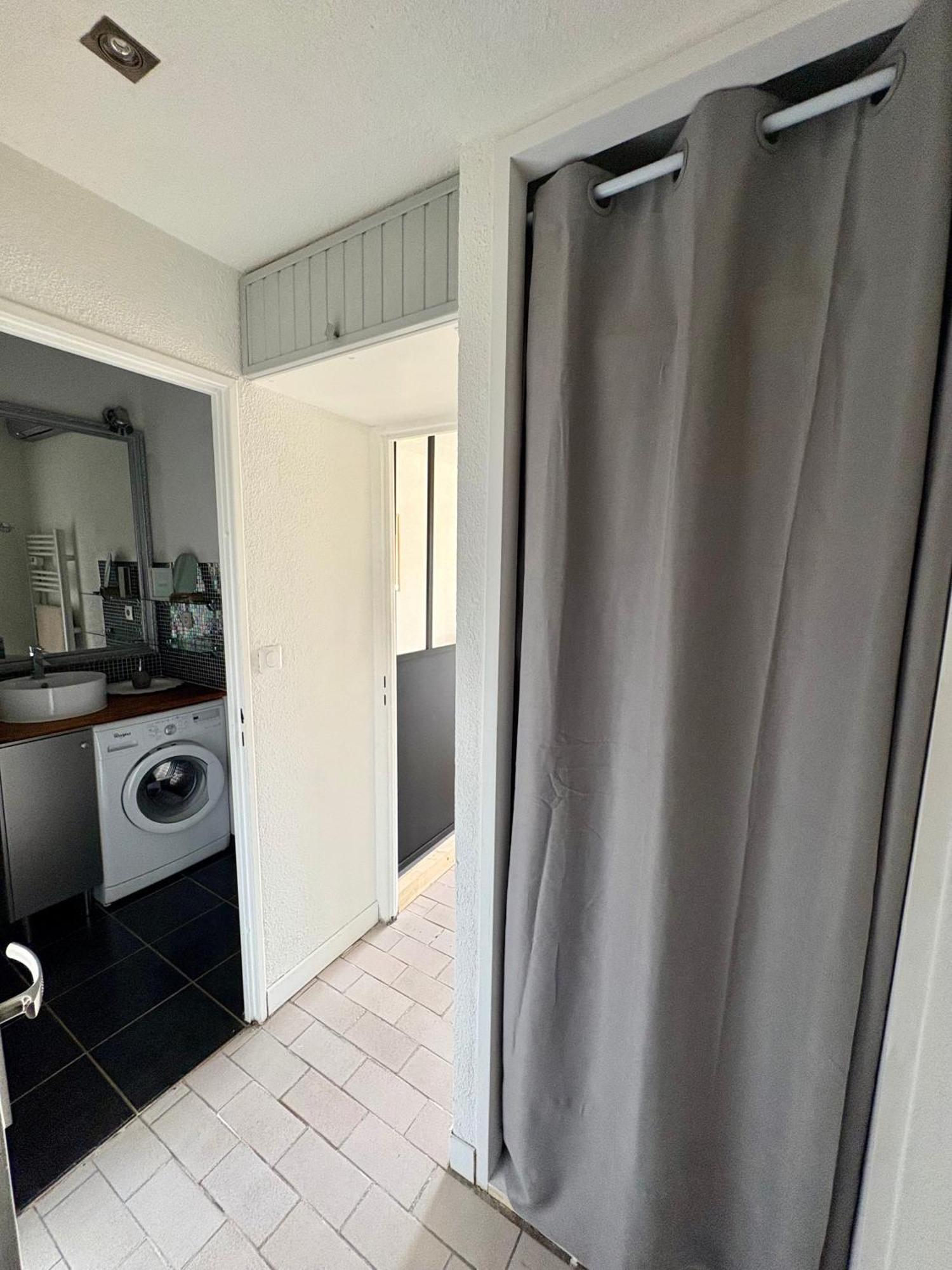 Appartamento Sejour Au Port Hyères Esterno foto